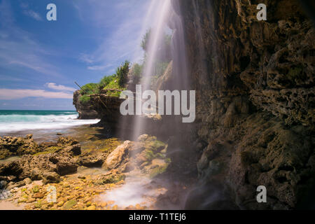 Jogan Wasserfall in speziellen Region Yogyakarta am Ende in das Meer Stockfoto