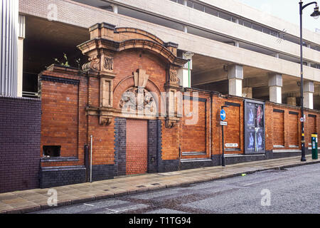 Wand- und ehemaligen Eingang in Snow Hill Bahnhof in Livery Street, Birmingham Stockfoto