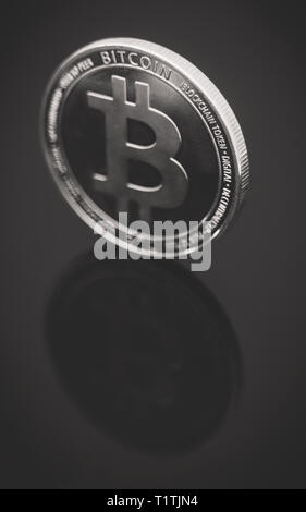 Physische Version von Silber bitcoin. Für Ihren Text. Stockfoto