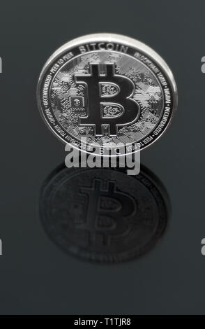 Physische Version von Silber bitcoin. Für Ihren Text. Stockfoto