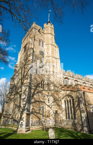 St. Maria der Jungfrau Kirche auf dem Dorfplatz. Cavendish, Suffolk, East Anglia, Großbritannien. Stockfoto