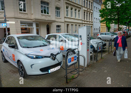 Cambio Carsharing-Station, Schillplatz, Nippes, Köln, Nordrhein-Westfalen, Deutschland Stockfoto