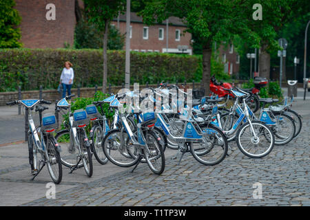 Fordpass Bike, Boersenplatz, Köln, Nordrhein-Westfalen, Deutschland, Börsenplatz Stockfoto