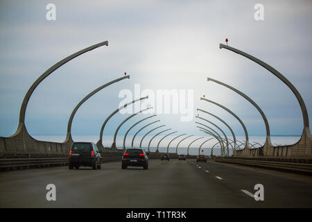 Höchstgeschwindigkeiten. Autobahn. Toll Road. Reisen mit dem Auto. Auto Fahrten. Asphaltierte Straße. Stockfoto