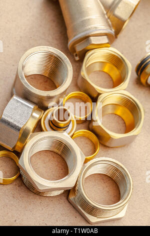 Werkzeuge und Materialien für sanitäre arbeiten Stockfoto