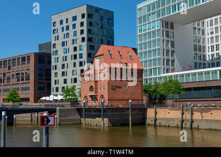 Altes Zollhaus, Spiegel-Verlag, Ericusspitze, Hafencity, Hamburg, Deutschland Stockfoto