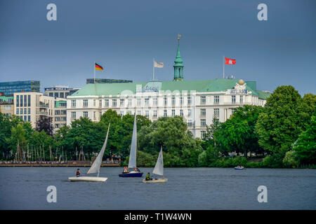 Außenalster, Hotel Atlantic Kempinski an der Alster, Hamburg, Deutschland Stockfoto