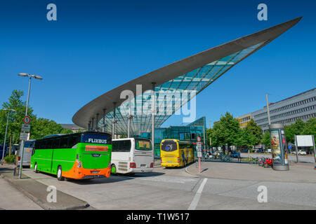 ZOB, Adenauerallee, Hamburg, Deutschland Stockfoto