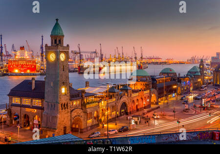 Landungsbrücken, St. Pauli, Hamburg, Deutschland Stockfoto