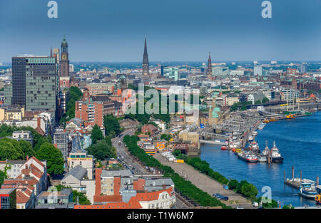 Panorama, Hafenstraße, St. Pauli Landungsbrücken, Deutschland Stockfoto