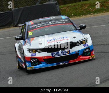 Tom Oliphant, BMW 330 i m Sport, btcc am Tag der Markteinführung und Medien Veranstaltung, Brands Hatch, Mittwoch, 27. März 2019. Autosport, British Touring Car Championship, Stockfoto