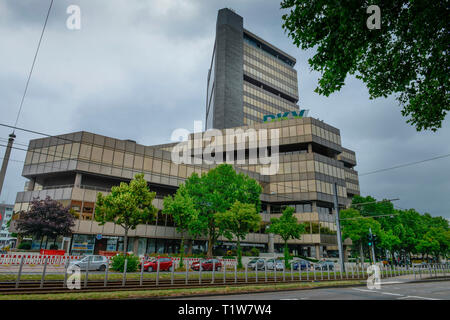 Dkv Deutsche Krankenversicherung Ag Aachener Strasse Braunsfeld Koln Nordrhein Westfalen Deutschland Stockfotografie Alamy