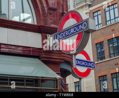 Das Äußere des Covent Garden London U-Bahn Station in London, England. Stockfoto