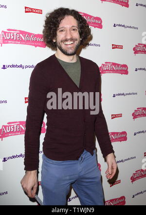Austentatious drücken Sie die Nacht im Fortune Theatre, Russell Street, Covent Garden, London Mit: Greg Jenner Wo: London, Vereinigtes Königreich, wenn: 25 Feb 2019 Credit: WENN.com Stockfoto