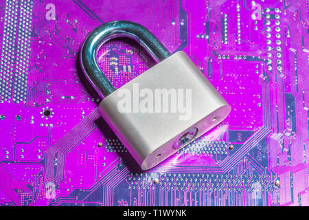 Schloss auf einem Computer Platine Stockfoto