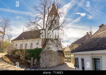 Die 'Stadtkirche Thun' ist die Reformierte Kirche der Stadt. Seine eindrucksvollen mittelalterlichen Turm und der weitläufigen barocken Kirchenschiff der Kirche kennzeichnen Stockfoto