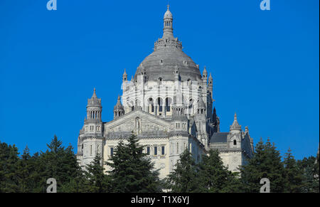 Die berühmte Basilika der hl. Therese von Lisieux in der Normandie, Frankreich Stockfoto