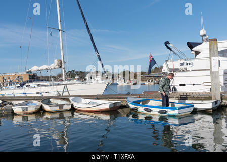 Lymington Hafen Pier während des Tages Stockfoto