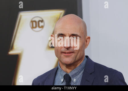 Mark Strong bei der Weltpremiere des hazam' an der TCL Chinese Theater, Hollywood, CA, 28. März 2019 statt. Foto: Joseph Martinez/PictureLux Stockfoto