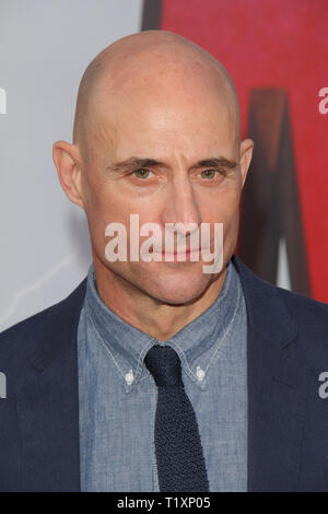 Mark Strong bei der Weltpremiere des hazam' an der TCL Chinese Theater, Hollywood, CA, 28. März 2019 statt. Foto: Joseph Martinez/PictureLux Stockfoto
