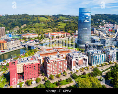 Bilbao Antenne Panoramablick. Bilbao ist die größte Stadt im Baskenland im Norden Spaniens. Stockfoto