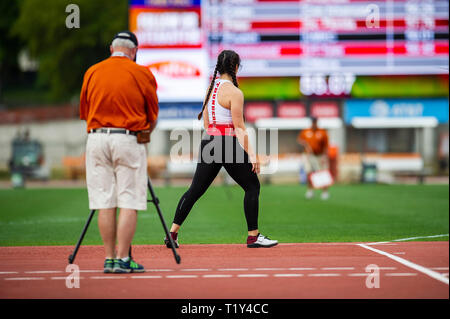 März 28, 2019: Alexis McAllister #3034 mit... Utah in Aktion Frauen Speerwurf Abschnitt B Univ/Coll am Clyde Littlefield Texas Relais, Mike A. Myers Stadion. Austin, Texas. Mario Cantu/CSM Stockfoto