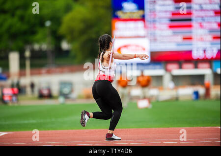 März 28, 2019: Alexis McAllister #3034 mit... Utah in Aktion Frauen Speerwurf Abschnitt B Univ/Coll am Clyde Littlefield Texas Relais, Mike A. Myers Stadion. Austin, Texas. Mario Cantu/CSM Stockfoto