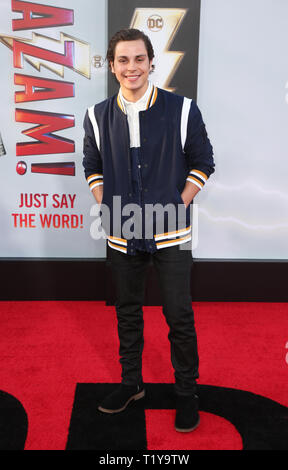 Hollywood CA März 28: Jake T. Austin, kommt für Warner Bros. und New Line Cinema Weltpremiere DES HAZAM!' bei TCL Chinese Theatre am 28. März 2019 in Hollywood. Credit: Faye Sadou/MediaPunch Stockfoto