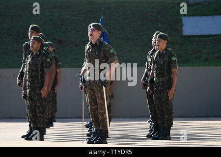 Brasilia, Brasilien. 29 Mär, 2019. DF-Brasilia - 03/29/2019 - Festakt zum 55. Jahrestag des militärischen Bürgerbewegung zum 31. März 1964 zu erinnern - Festakt zum 55. Jahrestag des militärischen Bürgerbewegung zum 31. März 1964 am Sitz der brasilianischen Armee zu ergehen. Foto: Mateus Bonomi/AGIF AGIF/Alamy Credit: Live-Nachrichten Stockfoto