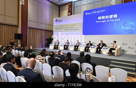 Boao, China Hainan Provinz. 29 Mär, 2019. Menschen nehmen an der Sitzung des "Logik der Steuersenkung" während des Boao Forum für Asien Jahreskonferenz in Boao, South China Hainan Provinz, 29. März 2019. Credit: Yang Guanyu/Xinhua/Alamy leben Nachrichten Stockfoto