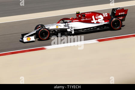 Motorsport: FIA Formel Eins-Weltmeisterschaft 2019, Grand Prix von Bahrain, #99 Antonio Giovinazzi (ITA, Alfa Romeo Racing), Stockfoto