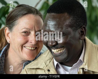 Aarhus, Dänemark. 29. Mär 2019. Lynn Jennings und Paul Tergat nehmen an der Pressekonferenz im Vorfeld der IAAF World Cross Country Championships am 29. März 2019 in Aarhus, Dänemark Quelle: Gary Mitchell, GMP-Media/Alamy leben Nachrichten Stockfoto