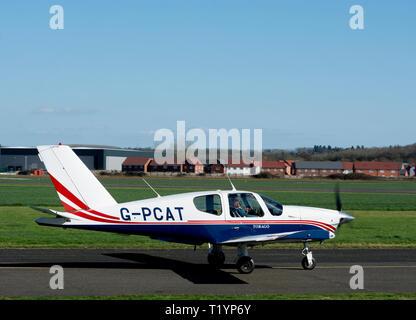 Socata TB-10 Tobago (G-Pcat) am Flugplatz Wellesbourne, Warwickshire, Großbritannien Stockfoto