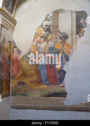 Bevagna Umbrien Italia Italien. Innenraum der mittelalterlichen Kirche von San Michele Arcangelo. Innenraum bleiben von Fresco Stockfoto