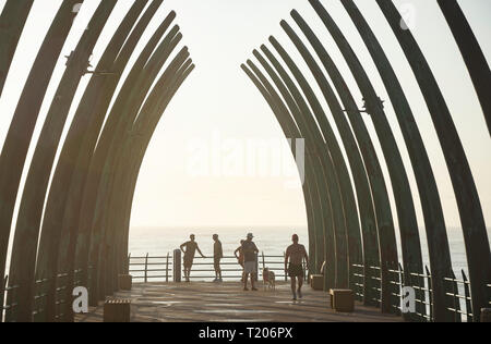 Fischbein Pier bei Sonnenaufgang, Umhlanga Rocks, Umhlanga, KwaZulu-Natal, Südafrika Stockfoto