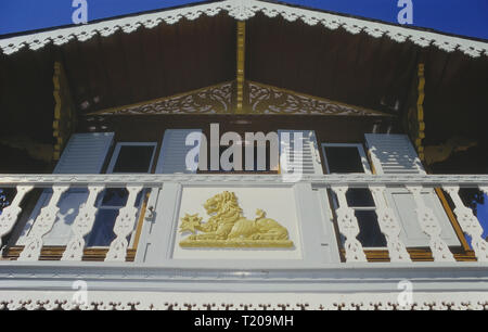 Dickens' Swiss Chalet am Eastgate House, Rochester, Medway, Kent, England, Großbritannien Stockfoto