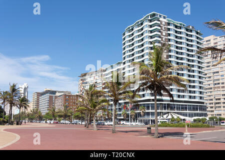Strandpromenade von Gebäuden, Senken der Marine Parade, Durban, KwaZulu-Natal, Südafrika Stockfoto