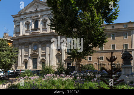 Rom, Italien, 23. JUNI 2017: herrliche Aussicht auf die Basilika San Carlo ai Catinari in Rom, Italien Stockfoto