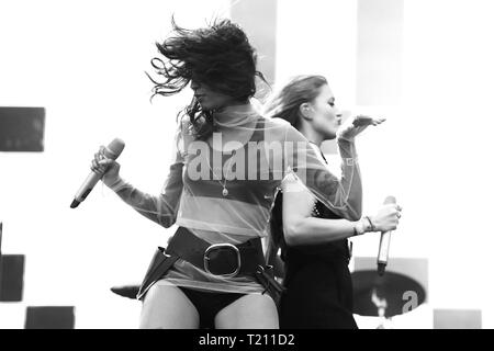 BRÅVALLA 2016-07-02 Icona Pop unter Bråvallafestivalen på lördagen. Foto Jeppe Gustafsson Stockfoto