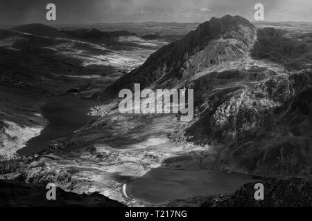 Ogwen Valley und Tryfan, Nord Wales von Y Garn Stockfoto