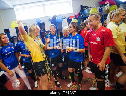 LINKÖPING 2016-08-22 Linköpings FC klar war, das die meisten Spieler in der schwedischen Nationalmannschaft, die erste olympische Medaille im Fußball auf der Seite der Frauen nahmen je. Während Montag, die fünf Helden wurden sowohl durch die Gemeinde und die Mannschaftskameraden an Linköping Arena gefeiert. Foto Jeppe Gustafsson Stockfoto