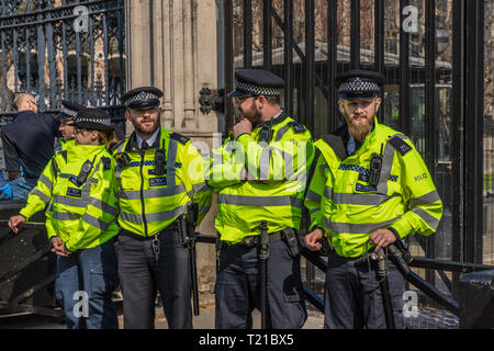Westminster, London, Großbritannien. 29. Mär 2019. Der März hat die EU durch Brexit Unterstützer zu verlassen, fand im Parlament in Westminster, am Freitag, den 29. März 2019. Credit: chrispictures/Alamy leben Nachrichten Stockfoto