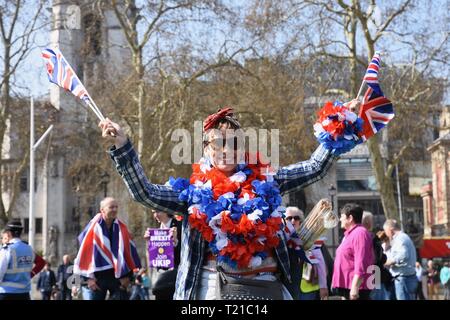 29. Mär 2019. März verlassen, Demonstranten versammelten sich in Parliament Square am Tag, an dem die britische Ursprünglich war die Europäische Union, das Parlament, Westminster, London zu verlassen. UK Credit: michael Melia/Alamy leben Nachrichten Stockfoto