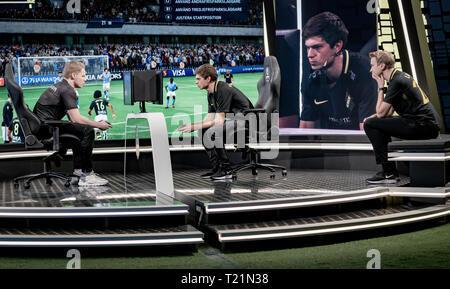 Stockholm, Schweden. 29. März, 2019. eAllsvenskan Runde 2 ein Fifa 19 Turnier erstellt von Svensk Elitfotboll und Dreamhack. Rasmus plaing Für AIK gegen Zackarias für Malmö. Credit: Daniel Bengtsson/Alamy leben Nachrichten Stockfoto