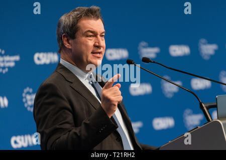 30. März 2019, Bayern, Nürnberg: der Bayerische Ministerpräsident Markus Söder (CSU) eine Rede in der CSU im Europäischen Parteitag geben. Angesichts der bevorstehenden Wahlen zum Europäischen Parlament, der CSU hält eine europäische Partei Konferenz. Einer der Hauptredner ist die gemeinsame Spitzenkandidaten von CDU und CSU, Executive Vice President, stellvertretende CSU Weber. Foto: Nicolas Armer/dpa Stockfoto