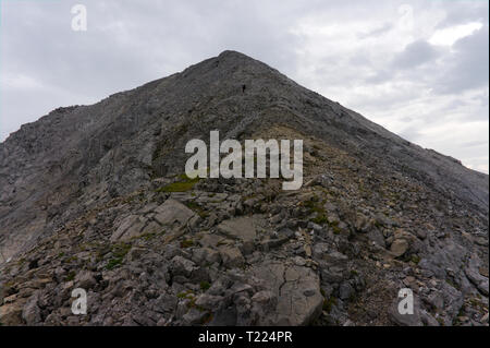 Die Alpen. Landschaften. wies spiky rock Gipfeln, gesehen beim Wandern in den deutschen Alpen Stockfoto