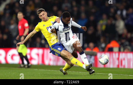 Birmingham City Gary Gardner (links) und West Bromwich Albion Kyle Edwards Kampf um den Ball in den Himmel Wette Championship Match in West Bromwich, West Bromwich. Stockfoto