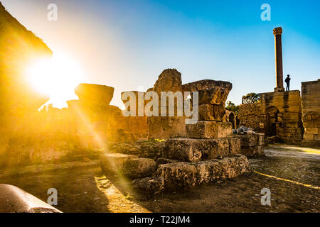 Sonnenuntergang in Karthago. Thermen des Antonius in Karthago, in der Nähe von Tunis, Tunesien Stockfoto