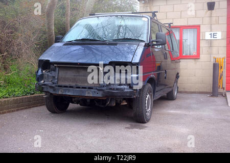 März 2019 - Volkswagen VW T 4 unter Wiederherstellung Stockfoto