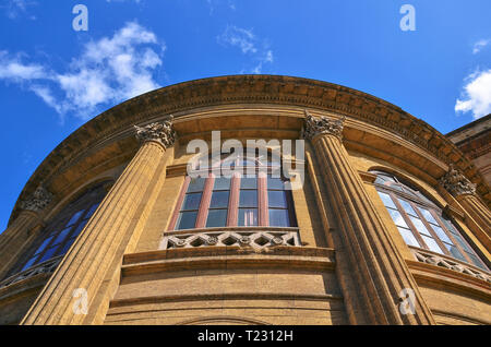 Ein Teil der Oper Teatro Massimo in Palermo, Sizilien Stockfoto